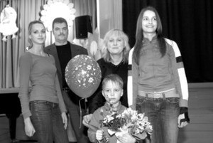 200904172315225827