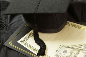 Outrageous Look Whos Got A Sham Diploma Af