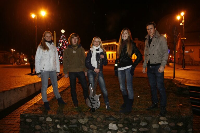 Ilna Zona Triis