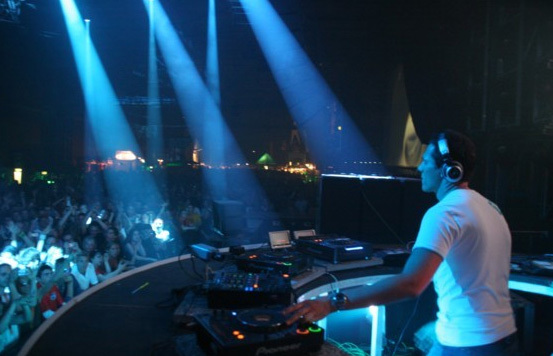 Dj 1