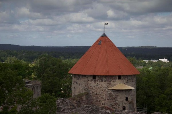 Tornis 1