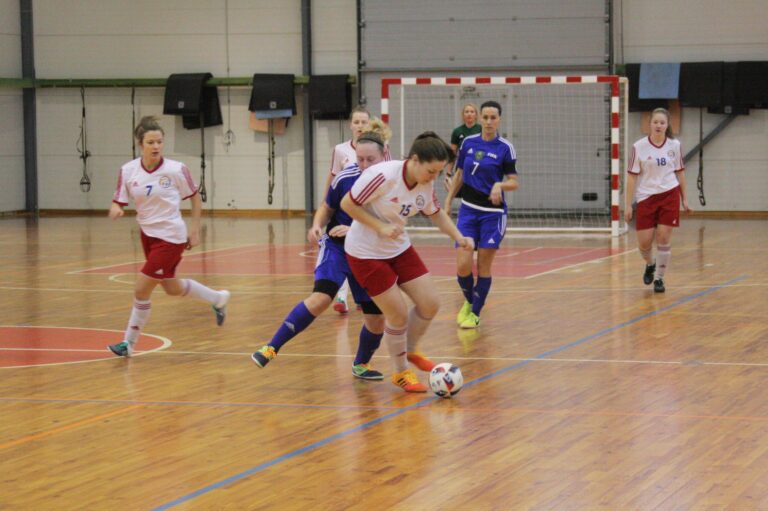 Meitenu Futbols Istais 1
