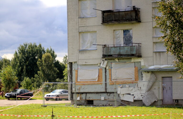 Propāna Gāzes Eksplozija Dzīvoklī Alūksnē