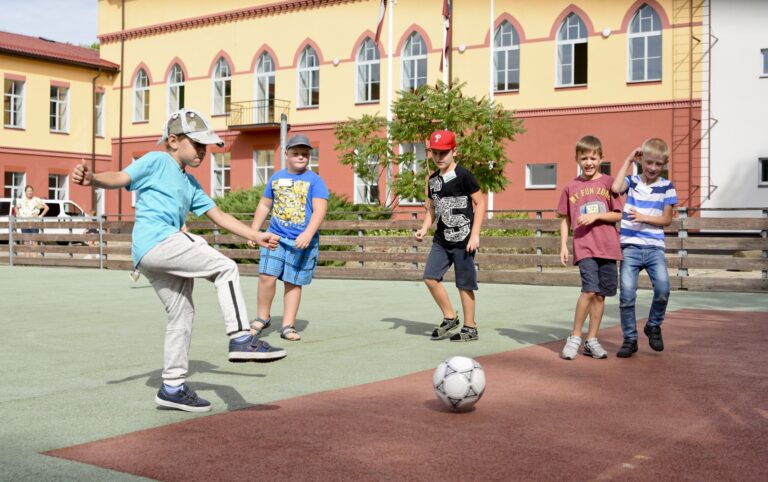 Pastarinuskolasberni Indarsfoto 2