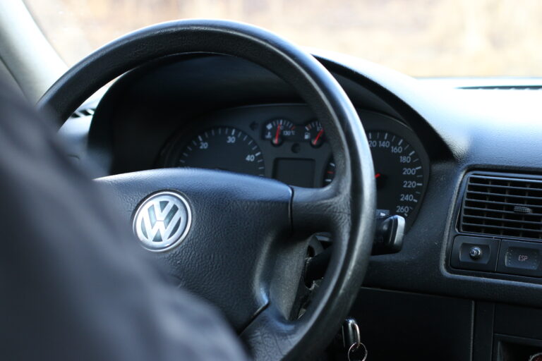 Auto Stuure Fotomarta 1