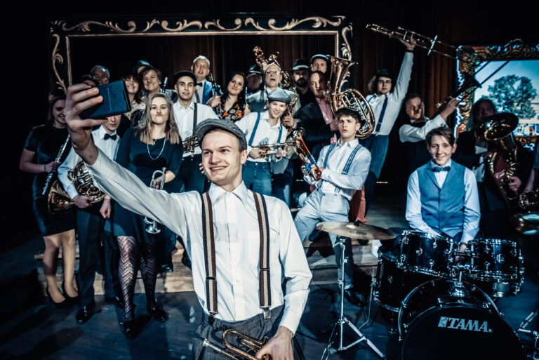 Daavis Pulkstenis Ikazhoka Bilde 1