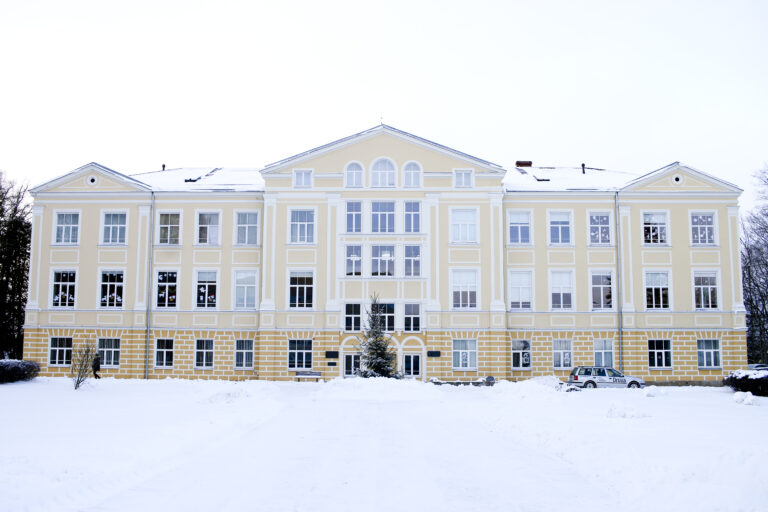 Priekulu Tehnikumaa Fotomarta 1