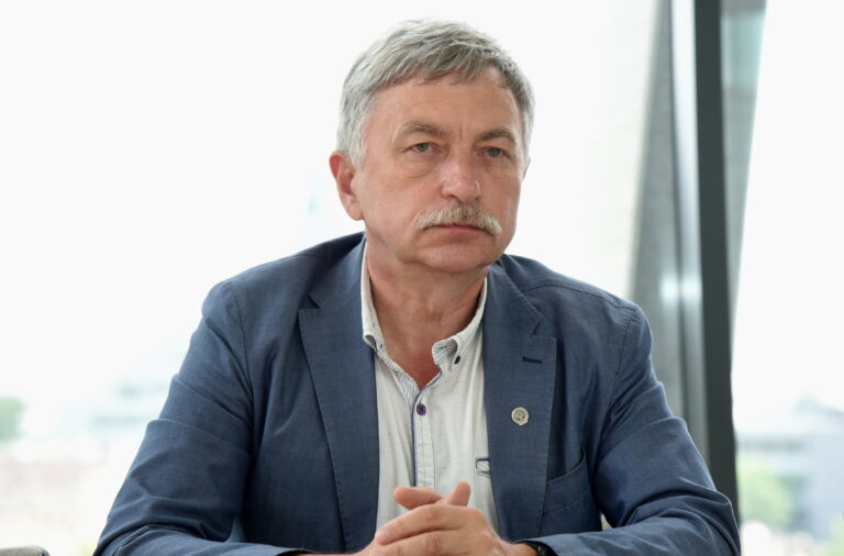 Lu Un Rîgas Dome Paraksta Vienoðanos Par Sadarbîbu Akadçmiskâ Centra Attîstîbâ Toròkalnâ