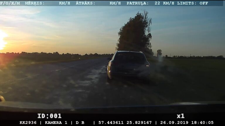 Uz Autoce A Valmiera 8211 Smiltene Automa Na Traucas Ar Trumu 183 Km H 1
