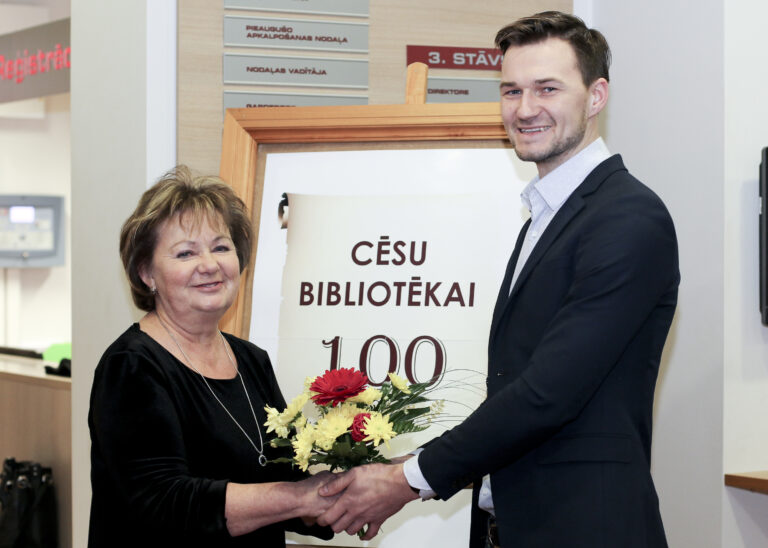 Bibliotekai100 Fotomarta 1