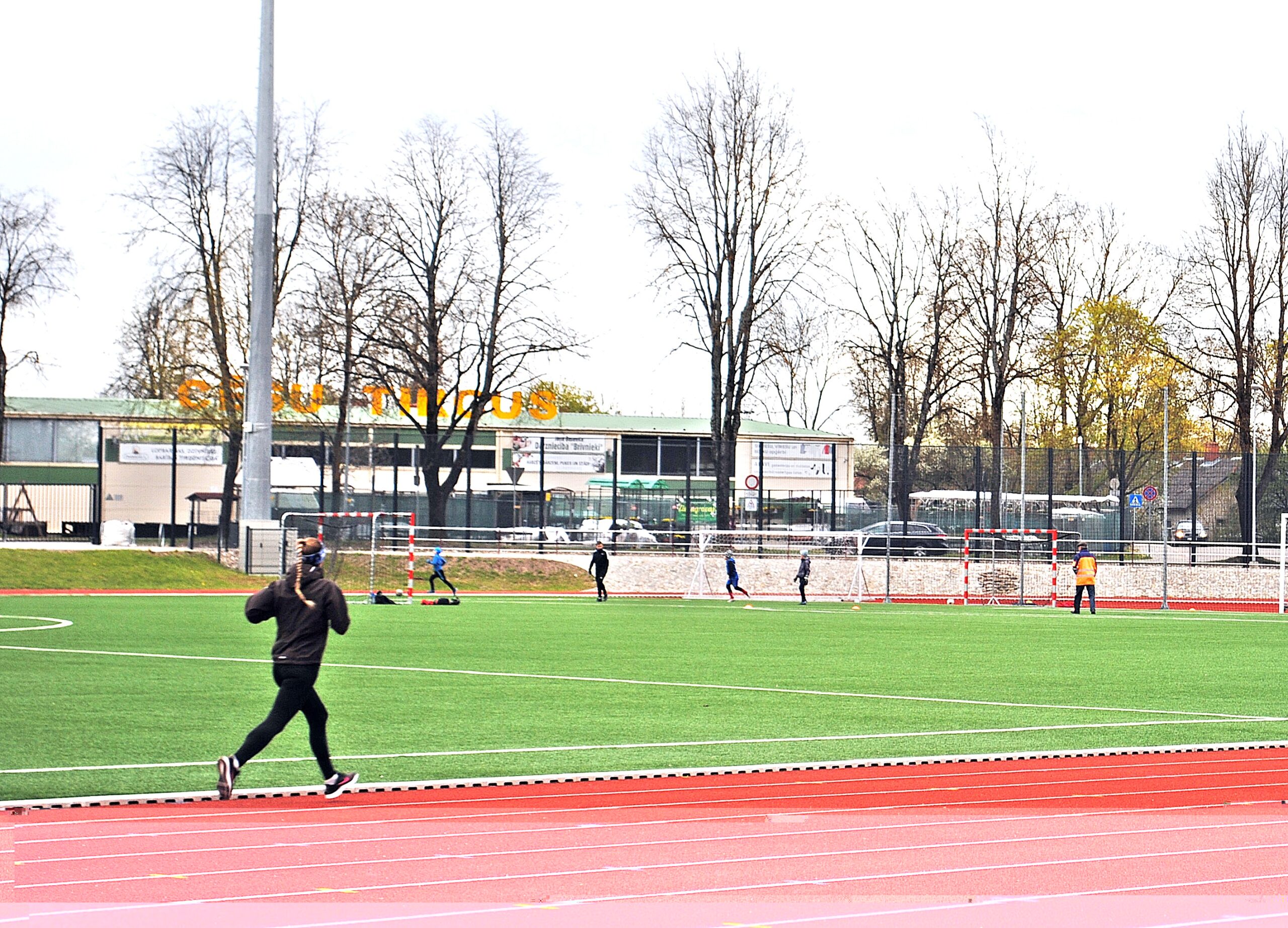 Stadions 1