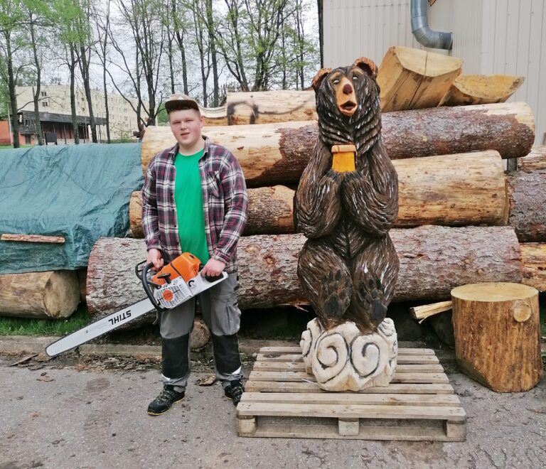 Arturs Ar Laci 1
