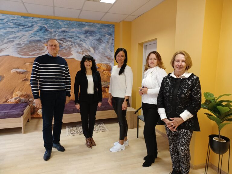 Senioru Maja 1