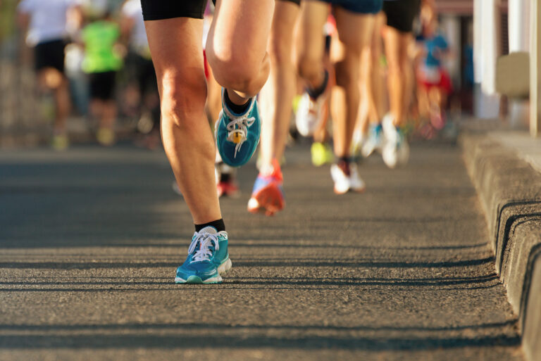 Marathon,running,in,the,light,of,evening