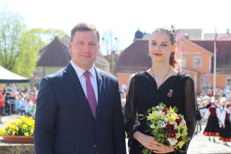 4 Maijs