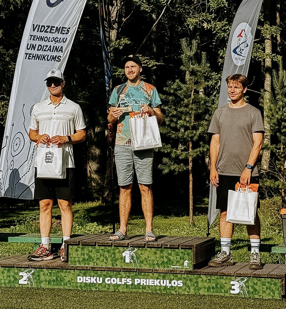 Disku Golfs 1
